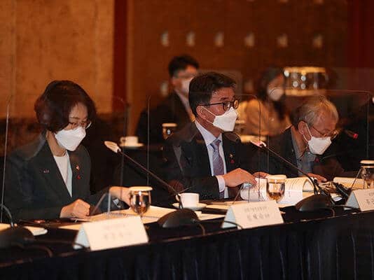 내년 국산 코로나19 치료제 및 백신개발 등에 총 5457억원 지원 Copy