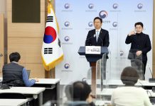 문체부 장관 “블랙리스트 재발방지, 문화예술 현장서 체감할 때까지 개선”