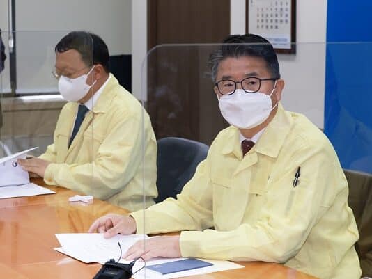 “학교 코로나19 대책반·24시간 비상 대응체제 유지”