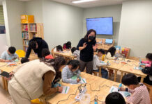 “3D펜으로 책갈피 만들고, 직접 디자인한 머그컵도 만들었어요”