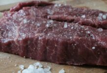 4월에도 ‘소프라이즈’ 한우 세일 계속…한돈도 최대 20% 할인