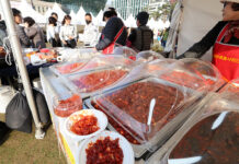 농가에서 만든 양파즙 등 가공식품…“직거래 매장에서도 판매를”