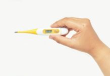 온열질환자 2배 증가…낮 시간대 야외활동 자제 등 주의 white and blue clearblue thermometer