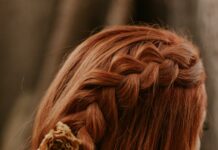 여름철 건강한 머리카락 유지법 women's red hair