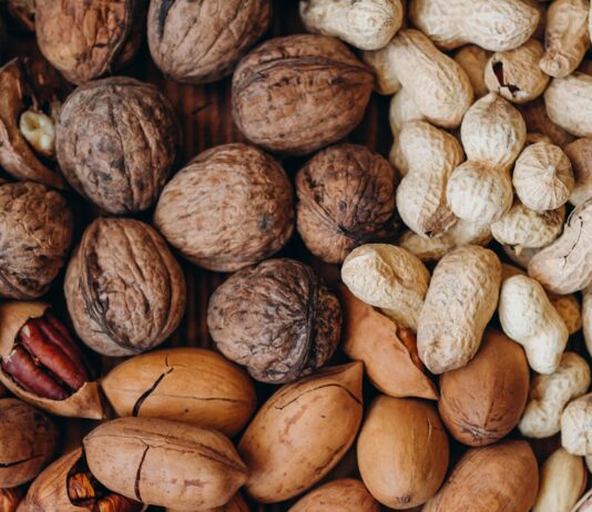 영양섭취가 모발에 주는 영향 brown and beige nut lot