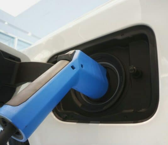 전기자동차 화재 예방 안전관리 강화한다 blue and black plastic tool