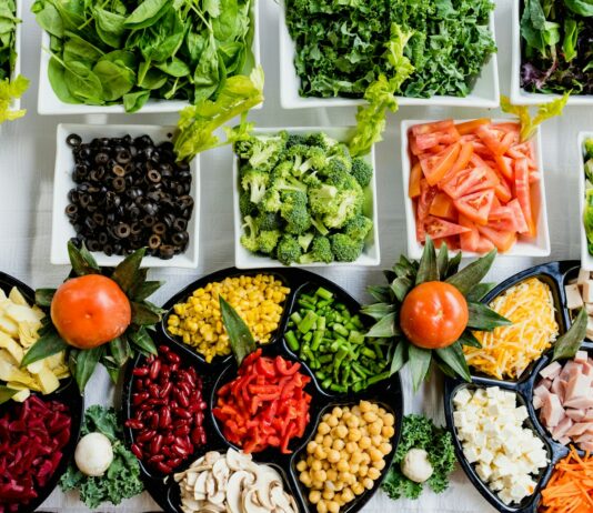 장기적 건강을 위한 채식주의 식단의 이점 macro shot of vegetable lot