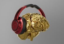 신경과학과 운동: 뇌 건강을 위한 최선의 선택 A pair of headphones that are gold and red