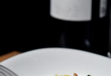 운동 후 적절한 영양 섭취법: 회복을 돕는 음식 cooked pasta with greens