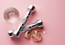 다이어트 효과를 높이는 가을철 운동 프로그램 white and silver tube bottles