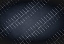 소규모 공영주차장 신설… 자연친화 주차시설 조성 A drone view at night of parking lot lines