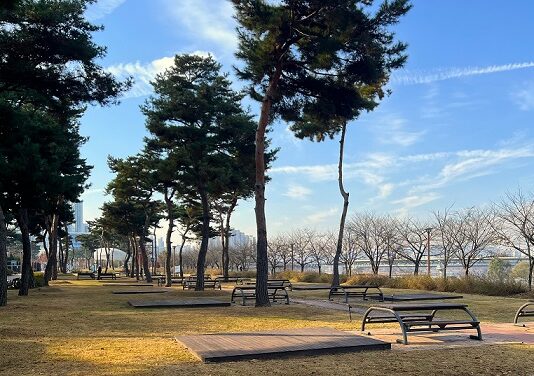 “금강수변공원으로 바비큐·피크닉 즐기러 오세요”