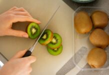 면역력 증진을 위한 식단과 운동 green apple fruit on white table