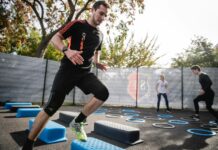 “몸이 자꾸 붓고 피곤해요”…초여름 ‘림프 순환’ 문제일 수도 man in black crew neck t-shirt and black shorts running on blue and white trampoline