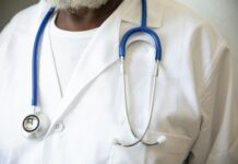 여성 건강관리, 삶의 질을 높이는 첫걸음 a person wearing a white shirt