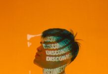 정신건강, 몸보다 더 중요한 삶의 균형 man in yellow and black crew neck shirt