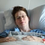 위암 수술 후 회복, 더 빨라질까… 한국서 ERAS 임상시험 진행 woman lying on bed