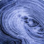 뇌건강, 어떻게 지킬까? 생활 속 작은 습관이 뇌를 지킨다 a close up of a water droplet with a blue background