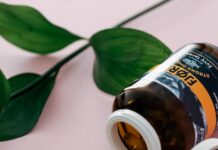 뇌 건강, 일상 속 작은 루틴으로 지킨다 a bottle of fish oil next to two bottles of fish oil