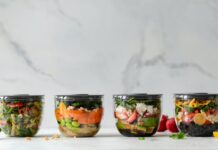 ‘나에게 맞는 식단 찾기’ 건강한 일상으로 가는 첫걸음 four clear plastic bowls with vegetables