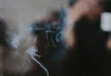 안전하게 더해보는 대체요법, 일상에서 실천하는 건강 루틴 제안 toothpick on popsickle stick