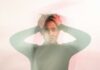 일상 속 스트레스, 최신 관리법과 실천 루틴으로 스마트하게 다스리기 woman in gray turtleneck long sleeve shirt
