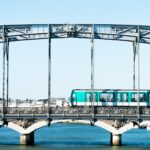 뇌 건강, 일상 속 작은 변화로 지키는 실천 팁 a train crossing a bridge over a body of water
